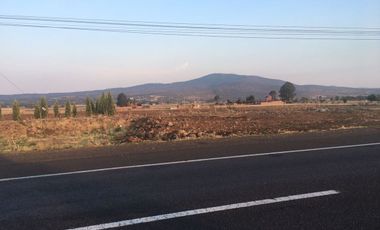 terreno en renta ubicado sobre la Autopista Morelia- Patzcuaro
