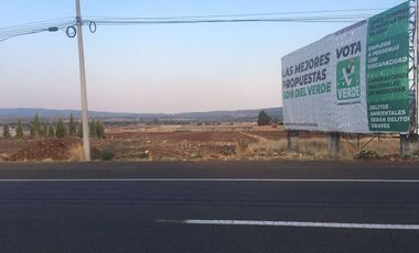 terreno en renta ubicado sobre la Autopista Morelia- Patzcuaro