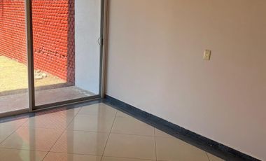 HERMOSA RESIDENCIA EN VENTA JARDINES DEL BOSQUE