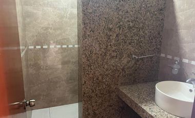 HERMOSA RESIDENCIA EN VENTA JARDINES DEL BOSQUE