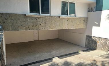 HERMOSA RESIDENCIA EN VENTA JARDINES DEL BOSQUE