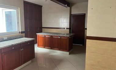 HERMOSA RESIDENCIA EN VENTA JARDINES DEL BOSQUE