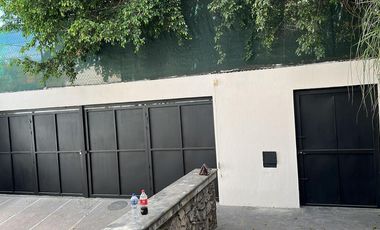 HERMOSA RESIDENCIA EN VENTA JARDINES DEL BOSQUE