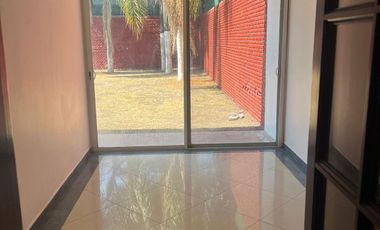 HERMOSA RESIDENCIA EN VENTA JARDINES DEL BOSQUE