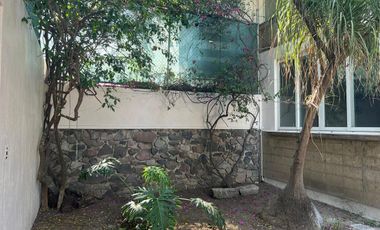 HERMOSA RESIDENCIA EN VENTA JARDINES DEL BOSQUE