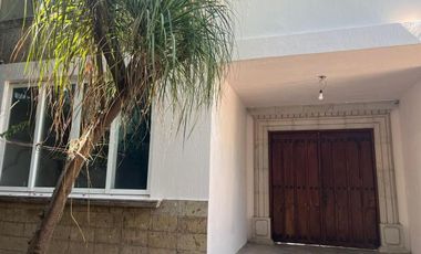 HERMOSA RESIDENCIA EN VENTA JARDINES DEL BOSQUE