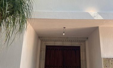 HERMOSA RESIDENCIA EN VENTA JARDINES DEL BOSQUE