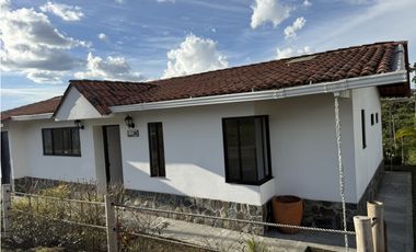 VENTA CASA CAMPESTRE EN CONJUNTO-LA BELLA- CALARCA