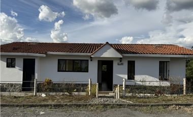 VENTA CASA CAMPESTRE EN CONJUNTO-LA BELLA- CALARCA