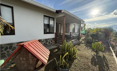 VENTA CASA CAMPESTRE EN CONJUNTO-LA BELLA- CALARCA