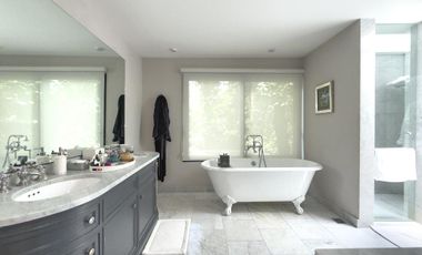 VENTA CASA REMODELADA EN CONDOMINIO (CERRADA) HERRADURA DOBLE SEGURIDAD CON JARDIN