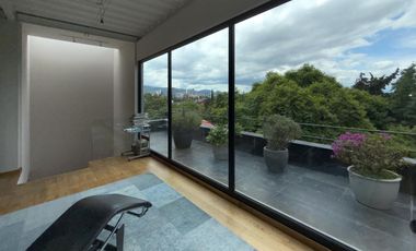 VENTA CASA REMODELADA EN CONDOMINIO (CERRADA) HERRADURA DOBLE SEGURIDAD CON JARDIN