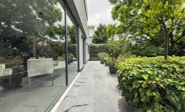 VENTA CASA REMODELADA EN CONDOMINIO (CERRADA) HERRADURA DOBLE SEGURIDAD CON JARDIN