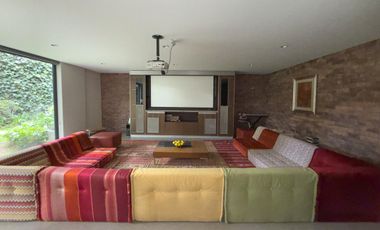 VENTA CASA REMODELADA EN CONDOMINIO (CERRADA) HERRADURA DOBLE SEGURIDAD CON JARDIN