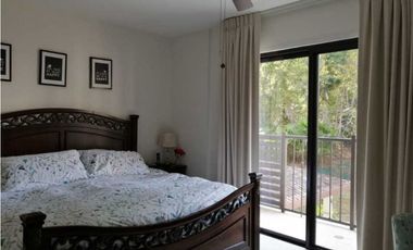 EMBASSY VILLAGE. AMPLIO APARTAMENTO
