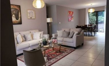 EMBASSY VILLAGE. AMPLIO APARTAMENTO