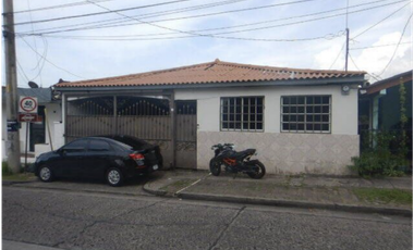 SAN ANTONIO / VIA PRINCIPAL / 263.70 / 3 HABITACIONES / CERCADA JC