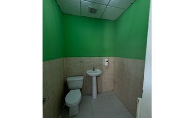 Alquilo Bodega en Vía Cincuentenario