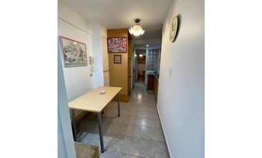 VENTA 2 Amb. C/Dep y Cochera. Balcón saliente. RETASADO