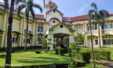 Country Club, Perum Gema Pesona Depok, Jl. Tole Iskandar Depok