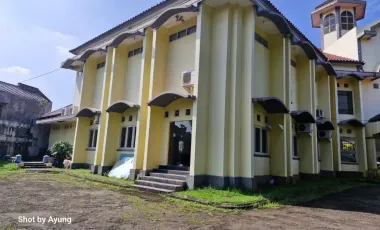 Country Club, Perum Gema Pesona Depok, Jl. Tole Iskandar Depok