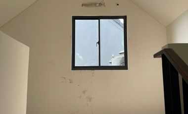 Rumah attic 7x12 84m type 3KT Cluster Wisteria Metland Menteng Cakung