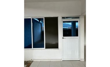 VENTA LOCAL ENSEGUIDA D1 410 METROS EN YUMBO BARRIO BOLIVAR