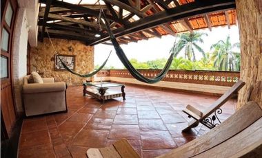 Finca campestre de lujo amoblada en venta Rozo Palmira Valle Colombia