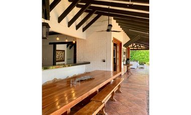 Finca campestre de lujo amoblada en venta Rozo Palmira Valle Colombia