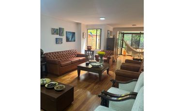 EXCELENTE APARTAMENTO POBLADO PARTE BAJA 230mt2 INCLUYENDO 3 TERRAZAS