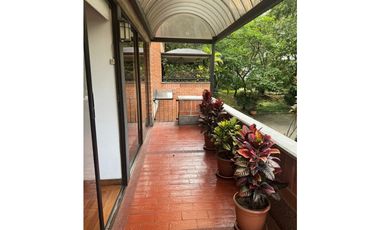 EXCELENTE APARTAMENTO POBLADO PARTE BAJA 230mt2 INCLUYENDO 3 TERRAZAS