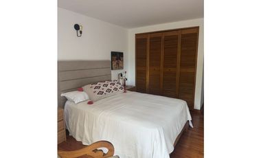 EXCELENTE APARTAMENTO POBLADO PARTE BAJA 230mt2 INCLUYENDO 3 TERRAZAS