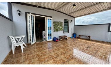 Casa bifamiliar de dos pisos en venta - Barrio Bizerta Palmira Valle