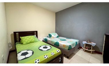Casa bifamiliar de dos pisos en venta - Barrio Bizerta Palmira Valle