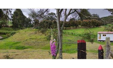 SE VENDE HERMOSO LOTE ESQUINERO EN LA VEREDA EL ALTO DEL AGUILA