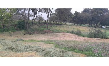 SE VENDE HERMOSO LOTE ESQUINERO EN LA VEREDA EL ALTO DEL AGUILA
