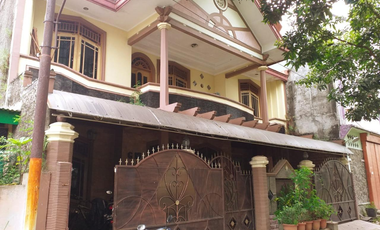 Hunian Solo Baru Bangunan Terawat