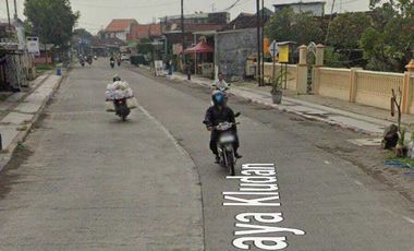 COMMERCIAL PROPERTY ON RAYA TANGGULANGIN, SHOWROOM ROW OF BAGS & SHOES.. CHEAP