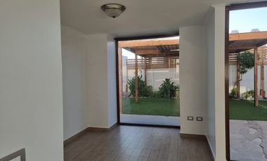 Casa Costa Laguna