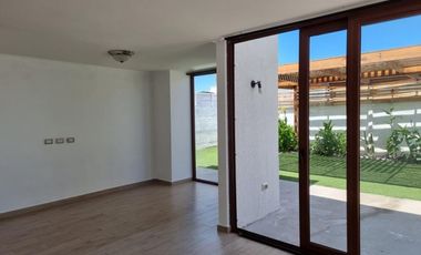 Casa Costa Laguna