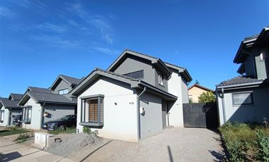 Casa en Arriendo en Portal Machalí