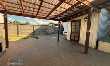 Casa en Arriendo en sector Santa Rosa