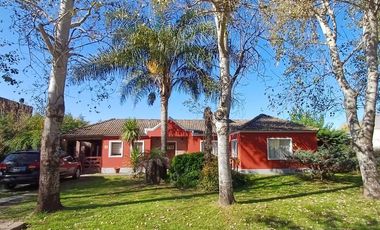 Venta Casa con pileta Barrio Privado Las Fuentes