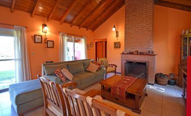 Venta Casa con pileta Barrio Privado Las Fuentes