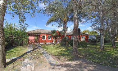 Venta Casa con pileta Barrio Privado Las Fuentes