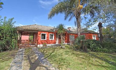 Venta Casa con pileta Barrio Privado Las Fuentes