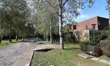 Venta Casa con pileta Barrio Privado Las Fuentes
