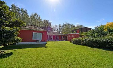 Venta Casa con pileta Barrio Privado Las Fuentes
