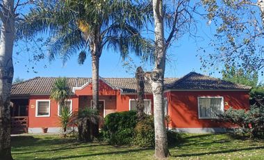 Venta Casa con pileta Barrio Privado Las Fuentes