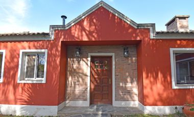 Venta Casa con pileta Barrio Privado Las Fuentes
